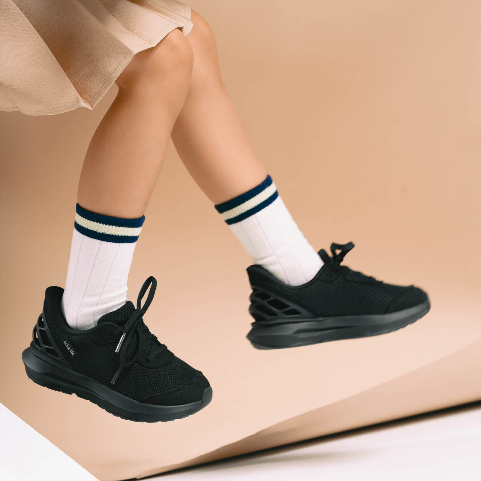 Kids Athens 2 - Blackout