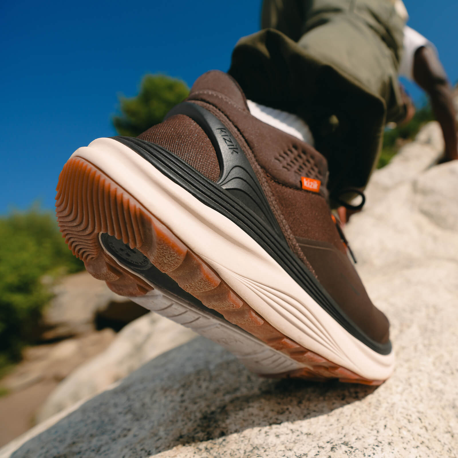 Men's Hands-Free Water Resistant